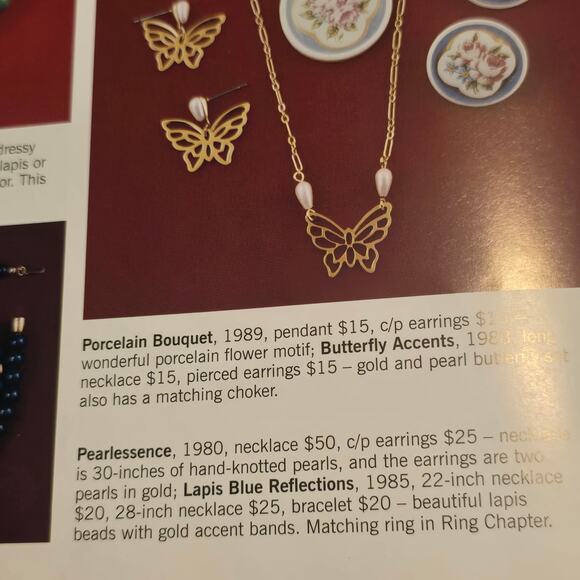 Avon 1989 Pearlessence Earrings In Box Faux Pearl Stud Pierced Classic Timeless - Picture 8 of 8